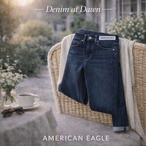 Size 6 | American Eagle High Rise Jegging – Dark Wash Stretch Denim